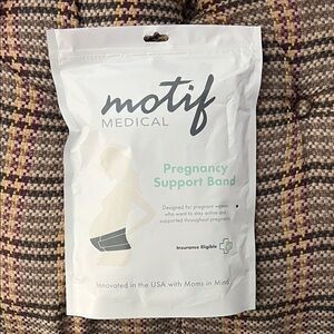 Motif Medical Pregnancy Support Band - White Medium